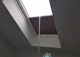 Plisa dachowa w prowadnicach aluminiowych