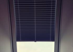 Plisa dachowa z prowadnicami